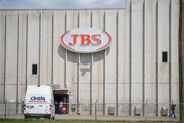 JBS workers return to work after strike